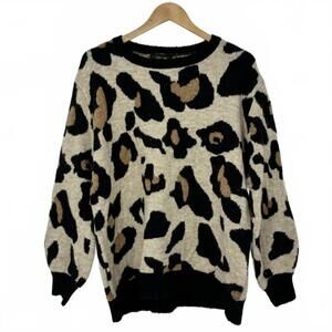 Doe & Rae Leopard Print Fuzzy Cabincore Warm Sweater Women's size Large NWT